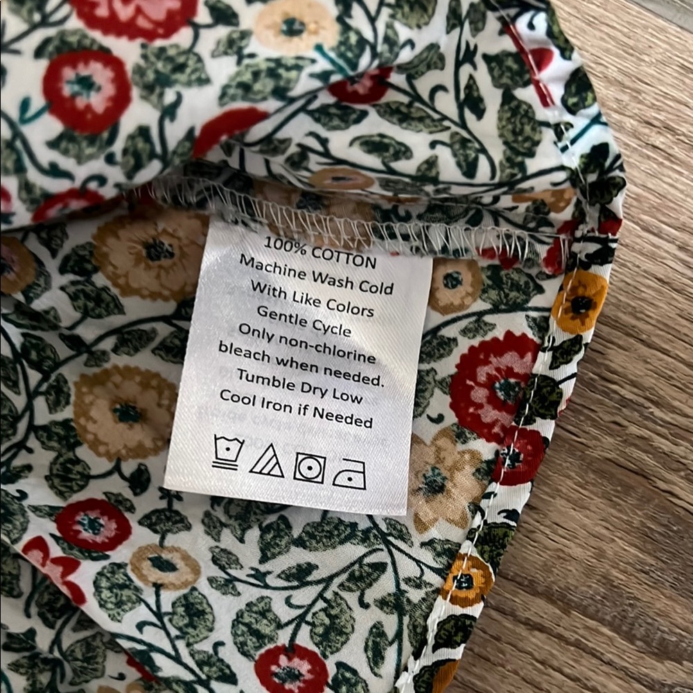 Mauby Gathered Peplum Top in Alhambra Floral Size: Small (S) - Picture 16 of 16